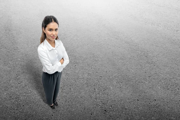 Asian Businesswoman Standing Folded Arms Street — Stock Photo, Image