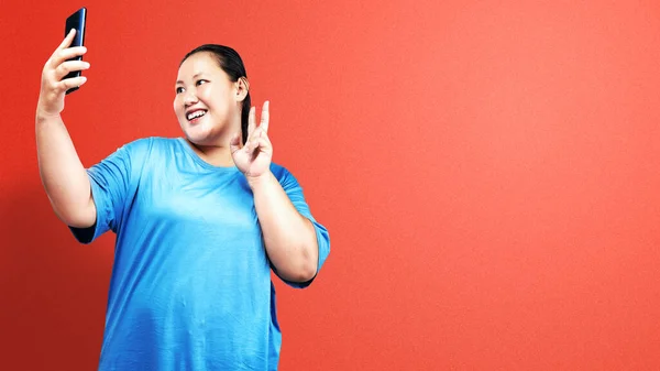 Asiatische Dicke Übergewichtige Frau Macht Selbstporträt Mit Ihrem Handy Mit — Stockfoto