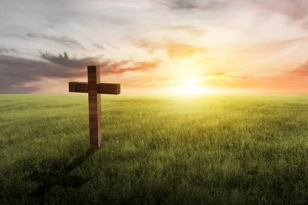 Християнський Хрест Полі Заходом Сонця — стокове фото