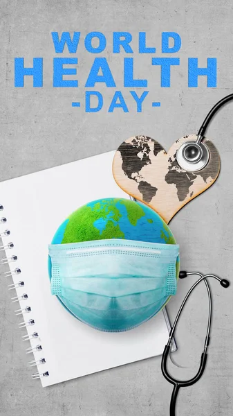 Země Obličejovou Maskou Stetoskopem Srdcem Koncept Světového Dne Zdraví — Stock fotografie
