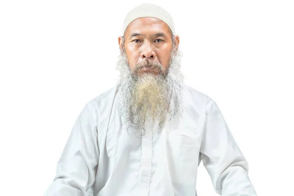 Homme Musulman Avec Une Barbe Portant Une Casquette Blanche Isolée — Photo