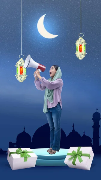 Türbanlı Asyalı Müslüman Kadın Elinde Renkli Bir Arka Planda Megafon — Stok fotoğraf