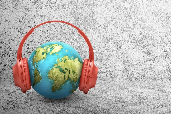 Czerwone Słuchawki Kolorowym Tle Koncepcja World Music Day — Zdjęcie stockowe