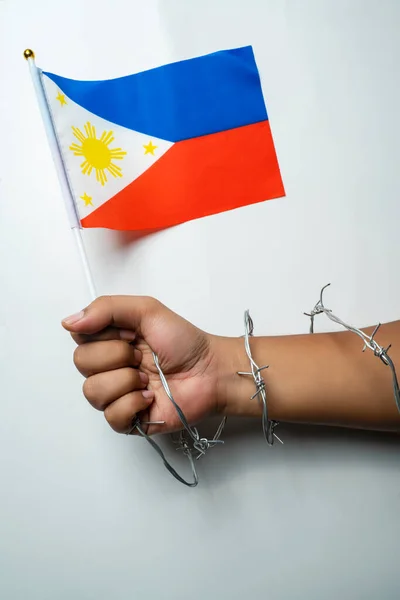 Human Hand Tied Barbed Wire Philippines National Flag White Background — Stock Photo, Image