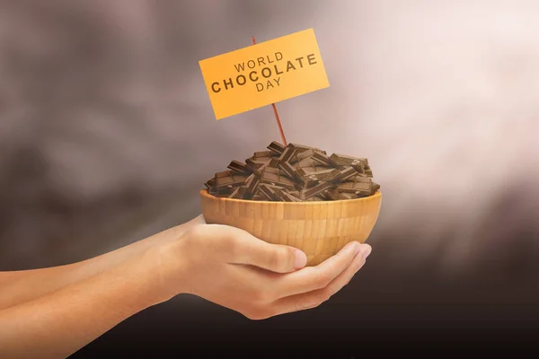 Une Main Humaine Tenant Bol Avec Des Morceaux Chocolat Concept — Photo