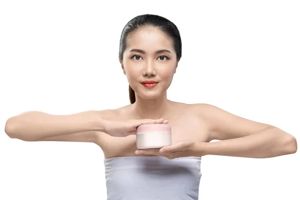 Retrato Mulher Beleza Asiática Segurando Creme Isolado Sobre Fundo Branco — Fotografia de Stock