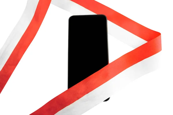Telefon Komórkowy Czystym Ekranem Wstążką Czerwono Białym Kolorem Indonezyjskiej Flagi — Zdjęcie stockowe