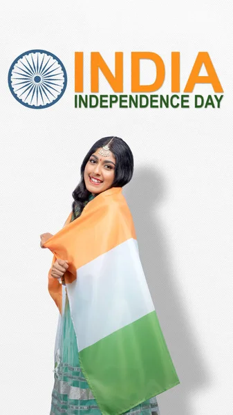 Індійська Жінка Тримає Індійський Прапор Концепція Дня Незалежності Індії — стокове фото