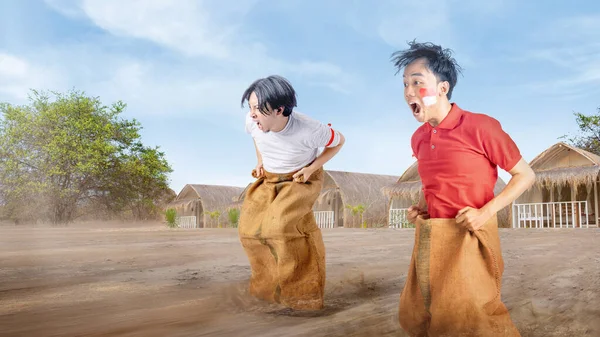 Indonesian People Celebrate Indonesian Independence Day August Sack Race Indonesian — ストック写真