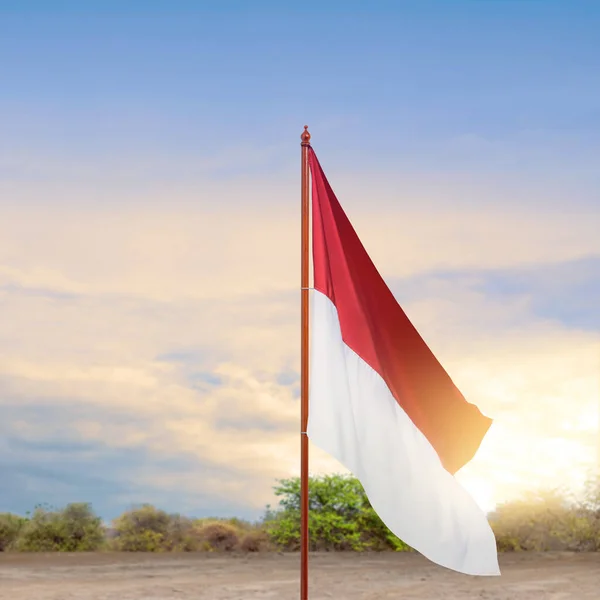 Bandeira Vermelha Branca Bandeira Indonésia Com Fundo Luz Solar — Fotografia de Stock