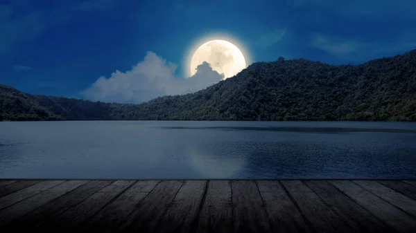 Suelo Madera Con Paisaje Lago Con Luna Llena Fondo Nocturno — Foto de Stock