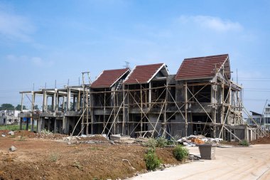 İnşaat alanında konut inşaatı