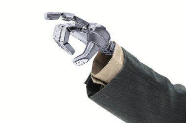 Robot iş elbisesini beyaz arka planda izole edilmiş bir yere götürüyor.