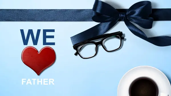 Černá Stuha Brýle Červeným Srdcem Text Milujeme Otce Koncept Dne Stock Snímky