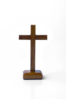 Din Hristiyanlığı beyaz arka planda izole edilmiş. İnancın ve Tanrı 'ya tapmanın sembolü. Dini Hristiyan hizmeti, bayram veya konsept