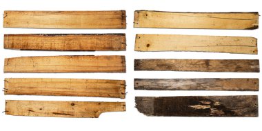 Beyaz bir zemin üzerinde izole edilmiş çeşitli ahşap tahtalar. Boşluğu veya maketi kopyala