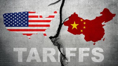Kırık arka planda ABD ya da Amerika Birleşik Devletleri ve Çin bayrakları var. Amerika Birleşik Devletleri kavramı ile Çin arasındaki ticaret anlaşmazlığı veya ekonomik çatışma