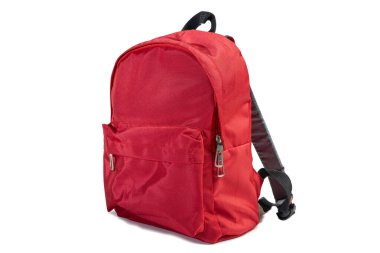 Kırmızı sırt çantası beyaz arka planda izole edilmiş. Uzayı kopyala Okula Dönüş Konsepti