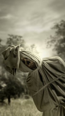 Pocong gece sahada olacak. Endonezya 'dan gelen geleneksel bir hayalet kefene ya da sarma çarşafa sarılmış bir insan şekline bürünüyor. Cadılar Bayramı kavramı