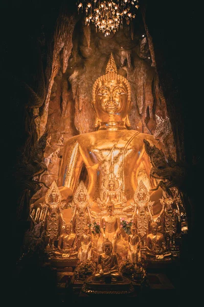 Nakhon Pathom Března2023 Wat Maniwong Posvátný Chrám Extravagantní Bohaté 1000 — Stock fotografie