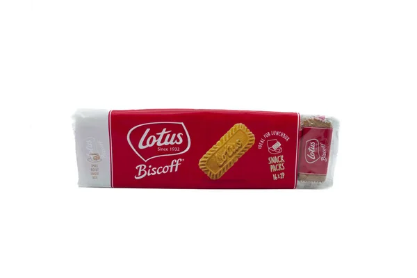 stock image Irvine, Scotland, UK-March 20, 2023: Lotus branded Biscoff snack packs of Belgian biscuits in cellophane wrapping that is recyclable in most UK supermarkets and displaying graphics and information relevant to the product.