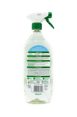 Irvine, İskoçya, İngiltere-21 Temmuz 2023: Zoflora, görüntü sembolleri ve uyarı simgeleriyle birlikte geri dönüşümlü plastik bir şişe ve kapakta çok amaçlı taze dezenfektan temizleyicisi olarak damgalandı.