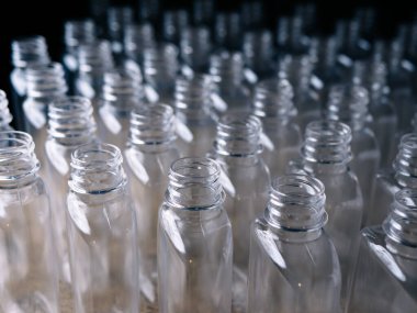 Plastik PET Şişe Üretim Hattı Şişelemeye Hazır.