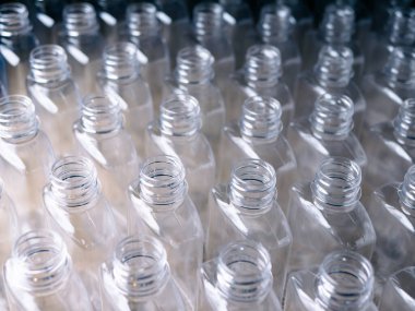 Plastik PET Şişe Üretim Hattı Şişelemeye Hazır.