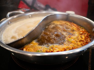 Shabu Shabu Sukiyaki, Mala Hotpot, Japon ve Çin yemekleri..