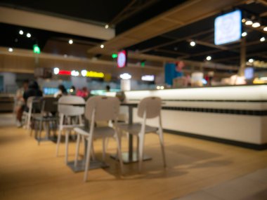 Alışveriş merkezi ve üniversite okulundaki bulanık arka plan gıda merkezi.