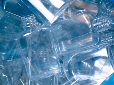 Kullanılan Plastik Şişeler Geri Dönüşüm İçin Toplandı.