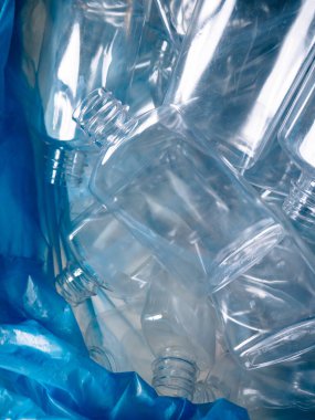 Kullanılan Plastik Şişeler Geri Dönüşüm İçin Toplandı.