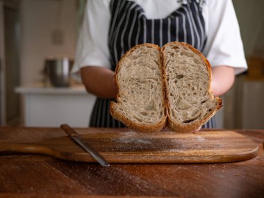 Sanatçı Ekşi Ekmek Fırından yeni çıktı..