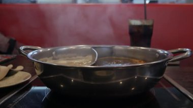 Shabu Shabu Sukiyaki, Mala Hotpot, Japon ve Çin yemekleri..