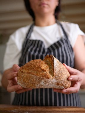 Sanatçı Ekşi Ekmek Fırından yeni çıktı..