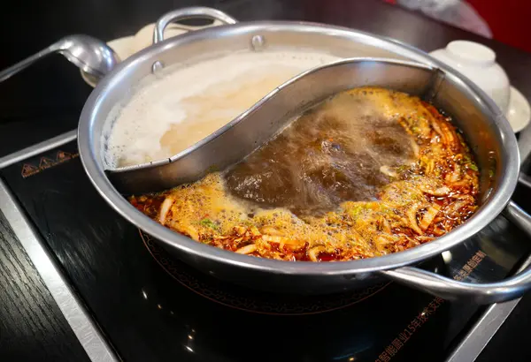 Shabu Shabu Sukiyaki, Mala Hotpot, Japon ve Çin yemekleri..