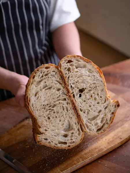 Sanatçı Ekşi Ekmek Fırından yeni çıktı..