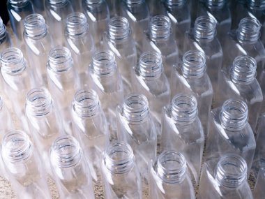 İçecek Üretimi için Plastik Şişe Paketleme.