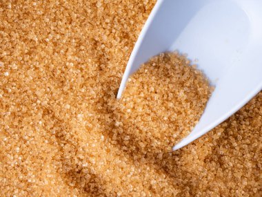 Çok yönlü kepçeli organik açık kahverengi şeker..