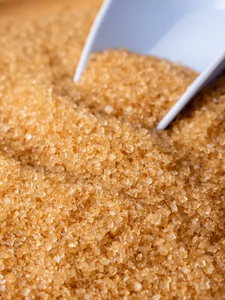 Çok yönlü kepçeli organik açık kahverengi şeker..