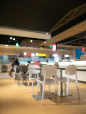 Alışveriş merkezi ve üniversite okulundaki bulanık arka plan gıda merkezi.