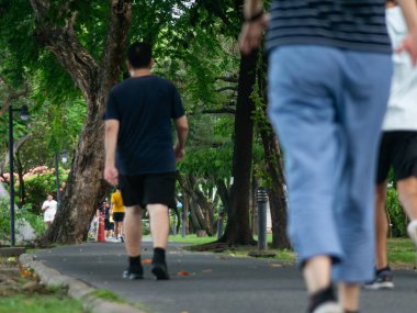 Bulanık Koşucu, Kamu Parkında Koşucu, Aktif Yaşam Tarzı Arkaplan