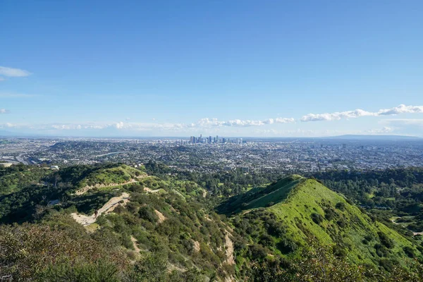 View Downtown Los Angeles Far Distance Atop Griffith Park — Stock Photo, Image