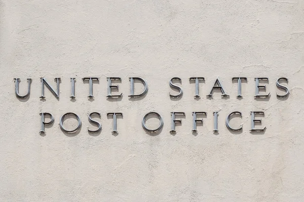壁にアメリカ合衆国郵便局のレタリング — ストック写真