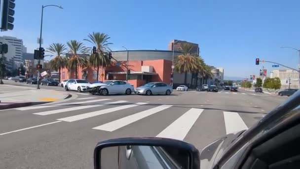Policja Ściga Centrum Los Angeles Kończąc Wypadku Samochodowym Skrzyżowaniu — Wideo stockowe