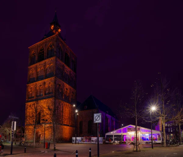 Oldenzaal Netherlands 2022年11月26日 圣普莱切穆斯大教堂夜晚外部 它是黑土上23座浴池中的一座 — 图库照片