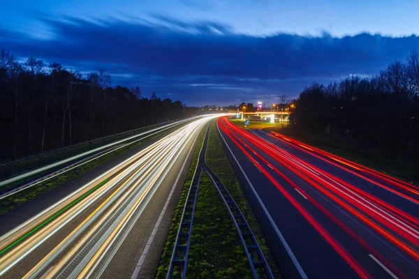 Oldenzaal Niederlande März 2023 Langzeitaufnahme Des Verkehrs Auf Der Autobahn — Stockfoto