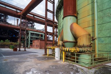 Almanya 'daki Duisburg Nord peyzaj parkı (Landschaftspark Duisburg Nord). Duisburg-Meiderich, Almanya 'da bir parktır. 1991 yılında Latz + Partner (Peter Latz) tarafından geliştirilmiştir.