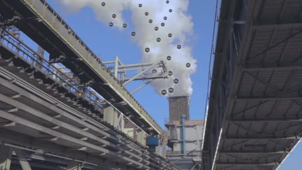 대기중으로 방출된다 시각화 굴뚝에서 나오는 요소의 방출을 시각화 — 비디오