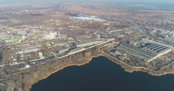 Grande Plante Près Lac Belle Nature Bâtiments Industriels Vue Dessus — Video